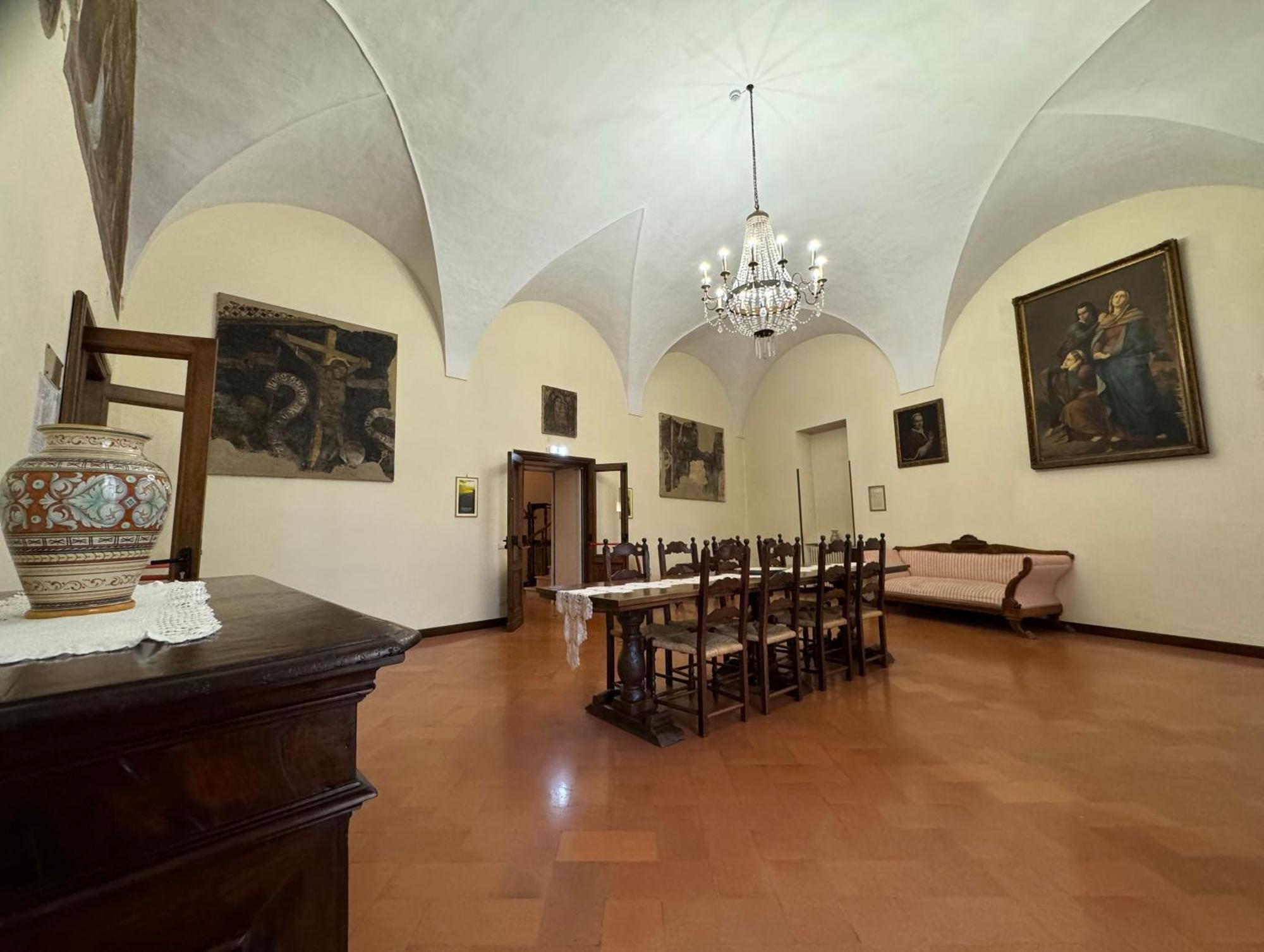 Monastero Ss. Annunziata Hotel Todi Exterior foto The Hall of the Archducal Family
