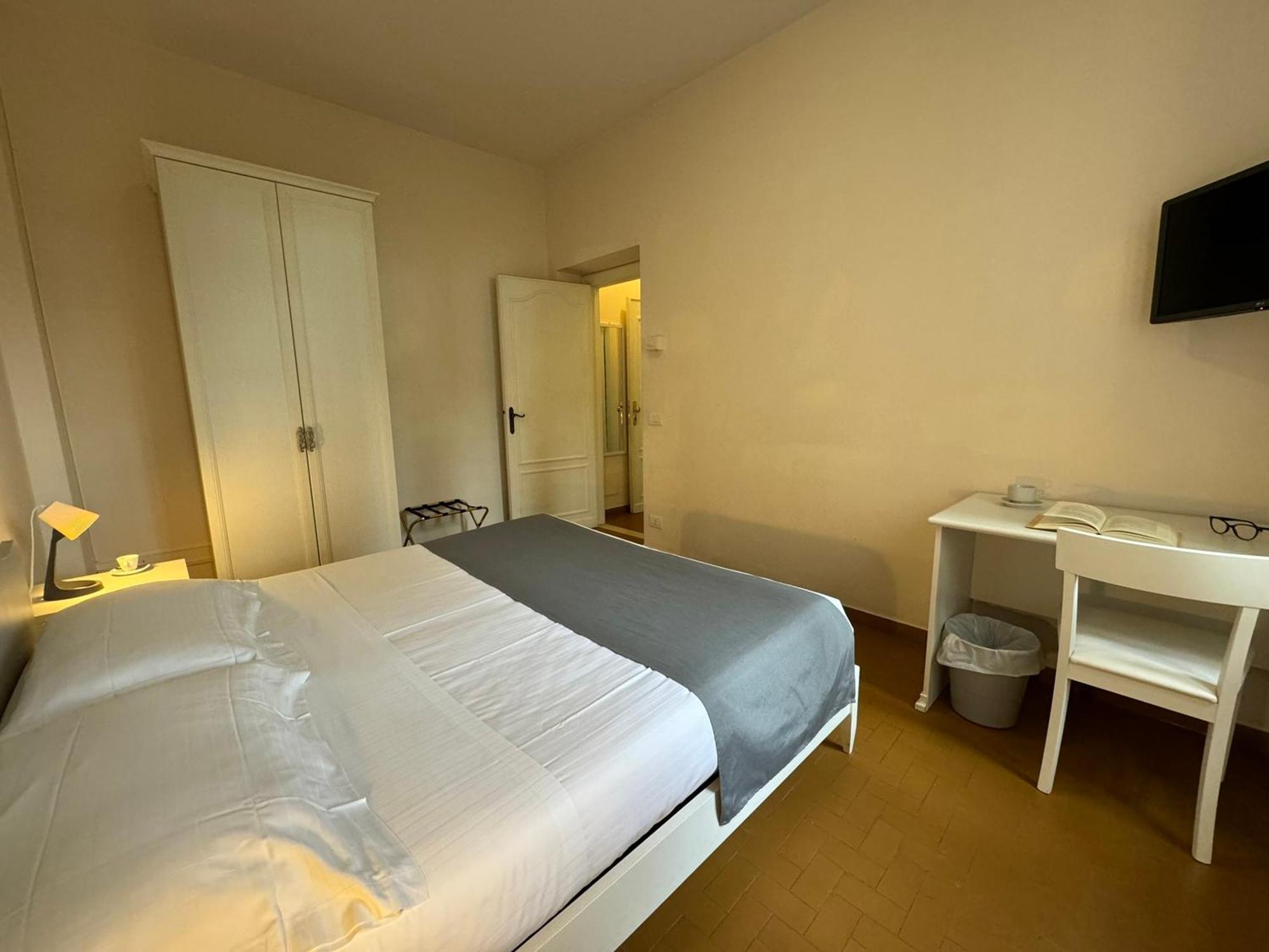 Monastero Ss. Annunziata Hotel Todi Exterior foto A room at the hotel